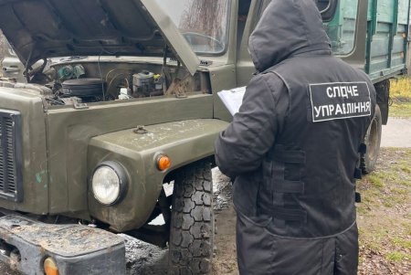 Нанесли ущерб государству в миллион гривен: полицейские Одесской области провели спецоперацию для задержания группировки лесорубов
