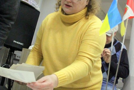 «На контрасте чувств»: художница Елена Кисловская презентовала в Одессе выставку графики (фоторепортаж)
