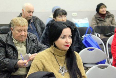 «На контрасте чувств»: художница Елена Кисловская презентовала в Одессе выставку графики (фоторепортаж)