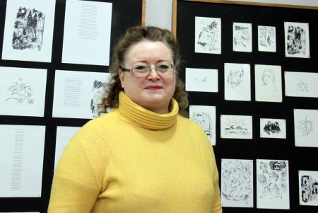 «На контрасте чувств»: художница Елена Кисловская презентовала в Одессе выставку графики (фоторепортаж)