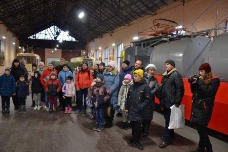 «Отдыхали душой»: в музее одесского электротранспорта провели экскурсию для переселенцев (фото)