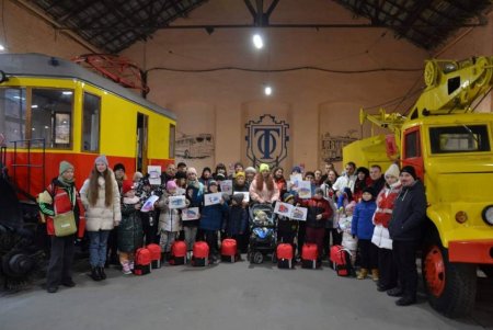 «Отдыхали душой»: в музее одесского электротранспорта провели экскурсию для переселенцев (фото)