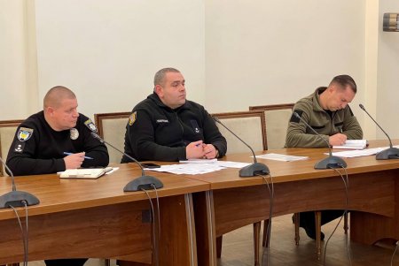 Мэр Одессы провел совещание по обеспечению порядка и безопасности в «пунктах несокрушимости» (фото)