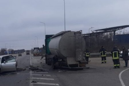 Полицейские расследуют три ДТП, произошедших в Одесской области за последние сутки: погибли трое, пятеро – получили травмы (фото)