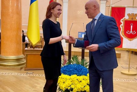В Одессе поздравили госслужащих с профессиональным праздником (фото)