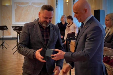В Одессе поздравили госслужащих с профессиональным праздником (фото)