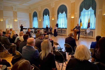 В Одессе поздравили госслужащих с профессиональным праздником (фото)