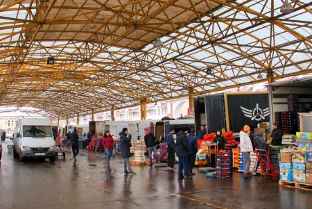 Покупаем продукты на Привозе: что и почем на знаменитом одесском рынке (фоторепортаж)