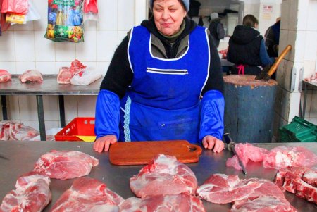 Покупаем продукты на Привозе: что и почем на знаменитом одесском рынке (фоторепортаж)
