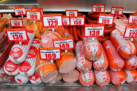 Покупаем продукты на Привозе: что и почем на знаменитом одесском рынке (фоторепортаж)