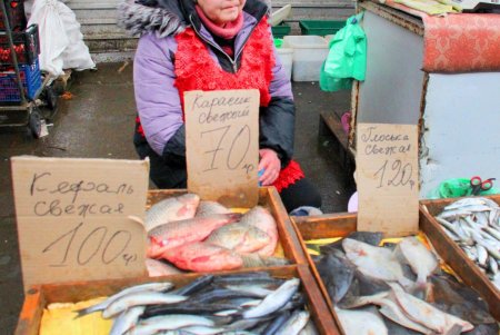Покупаем продукты на Привозе: что и почем на знаменитом одесском рынке (фоторепортаж)