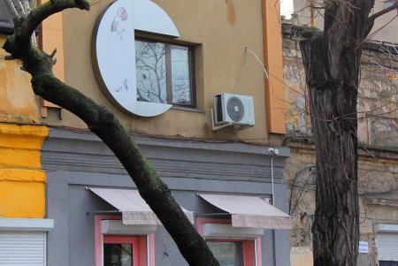 Прогулка по изменчивой улице Лейтенанта Шмидта (фоторепортаж)