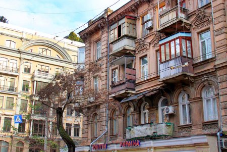 Прогулка по изменчивой улице Лейтенанта Шмидта (фоторепортаж)
