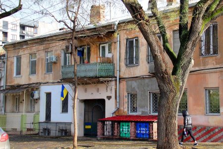 Прогулка по изменчивой улице Лейтенанта Шмидта (фоторепортаж)