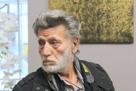 Театральная художница Татьяна Иванова представила на выставке бархатные картины (фоторепортаж)