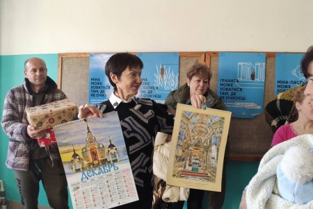 Руководители Одесской мэрии поздравили детей из Центра переселенцев с Днем святого Николая (фото)