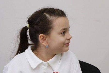 «День для незламних»: собраны средства на приобретение бионического протеза для девочки из Затоки, пострадавшей от ракетного удара (фото, видео)