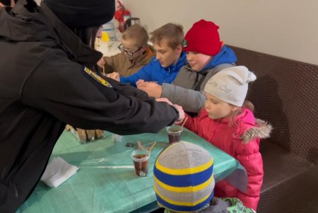 Полицейские организовали в Одессе четыре пункта обогрева (фото, видео)