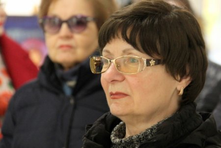 В Летнем театре одесские художники представили выставку «Летний. Снег» (фоторепортаж)