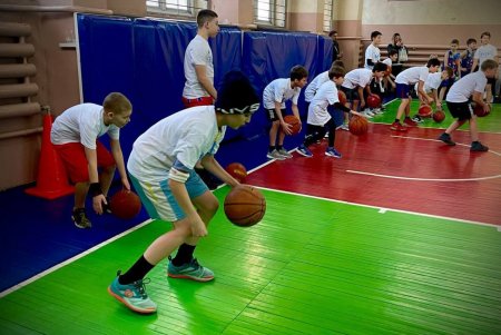 Новогодний турнир городской детской лиги по баскетболу прошел с участием семи команд (фото, видео)