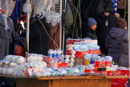 Новогодняя суета знаменитого Привоза (фоторепортаж)