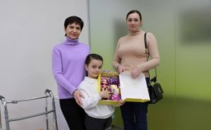 «День для незламних»: собраны средства на приобретение бионического протеза для девочки из Затоки, пострадавшей от ракетного удара (фото, видео)