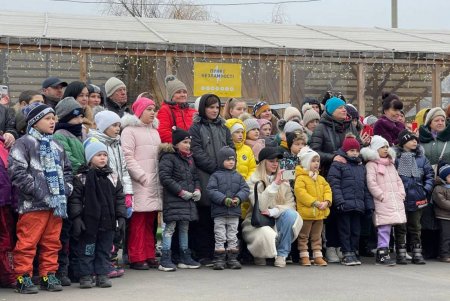 В Киевском районе города прошел праздник для детей военнослужащих и воспитанников центра социально-психологической реабилитации (фото, видео)
