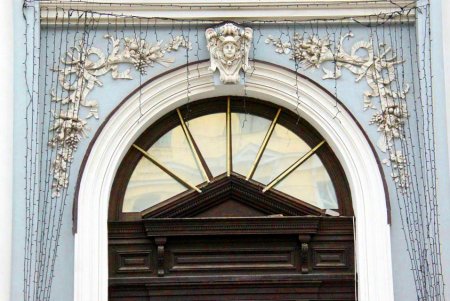 Улица Гоголя: исторические здания с впечатляющей архитектурой и вид на Тещин мост (фоторепортаж) 