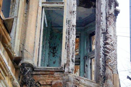 Улица Гоголя: исторические здания с впечатляющей архитектурой и вид на Тещин мост (фоторепортаж) 