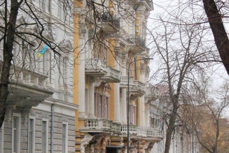 Улица Гоголя: исторические здания с впечатляющей архитектурой и вид на Тещин мост (фоторепортаж) 