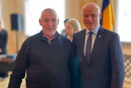 Мэр Одессы по случаю Дня Соборности Украины вручил почетные городские награды (фото, видео)