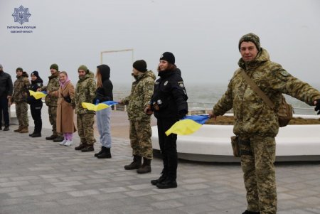 В Одессе образовали живую цепь Соборности (фото) 