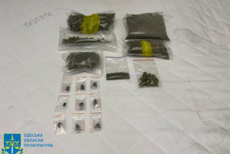 В Одессе разоблачили преступную группировку, которая торговала оптом наркотиками и психотропами (фото)