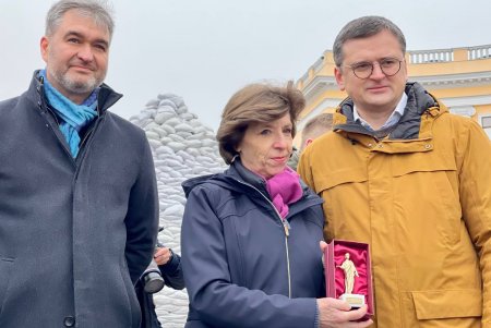 Министр иностранных дел Франции Катрин Колонна прибыла в Одессу, чтобы продемонстрировать поддержку Украины (фото)