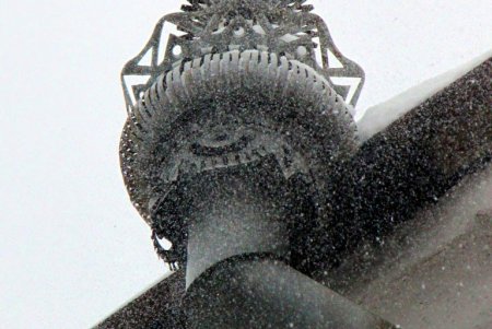В Одессе выпал первый снег, подарив жителям города зимнее настроение и яркие кадры (фоторепортаж)