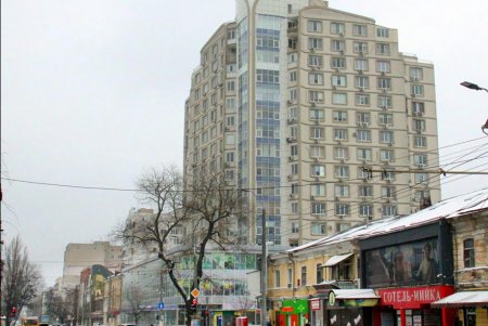 В Одессе выпал первый снег, подарив жителям города зимнее настроение и яркие кадры (фоторепортаж)