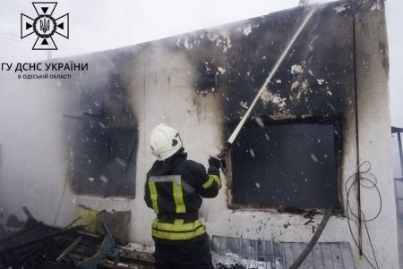 В неработающем кафе из-за нарушения правил пожарной безопасности погиб мужчина (фото, видео)