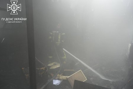В неработающем кафе из-за нарушения правил пожарной безопасности погиб мужчина (фото, видео)