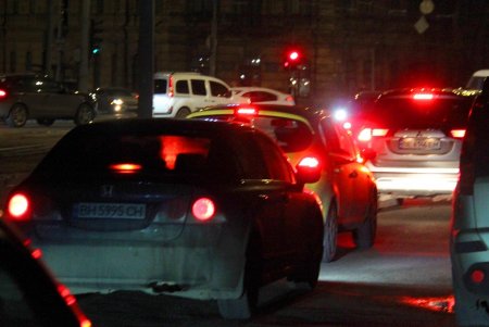 Жизнь в полутьме: как Одесса переживает блэкаут (фоторепортаж)