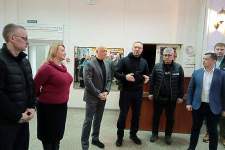 «Ноутбук каждому учителю»: в Одесской области педагогам передают еще почти семь тысяч гаджетов