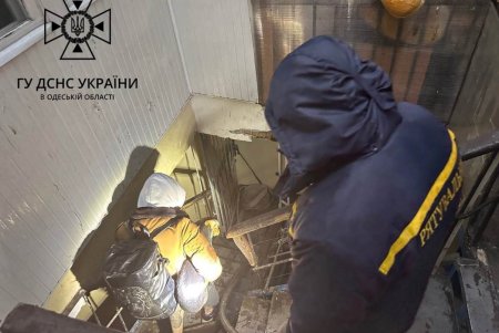 На Дерибасовской загорелась коммунальная квартира: при тушении пожара был спасен хозяин и его домашний питомец (фото, видео)  
