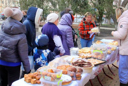 В роддоме № 7 провели ярмарку в поддержку ВСУ (фоторепортаж)