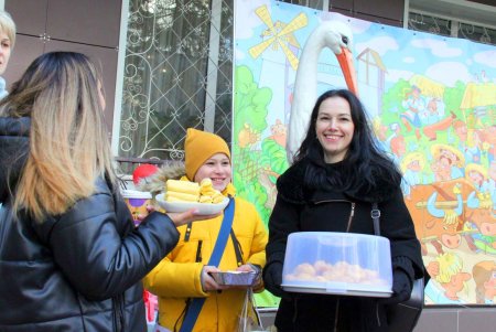 В роддоме № 7 провели ярмарку в поддержку ВСУ (фоторепортаж)