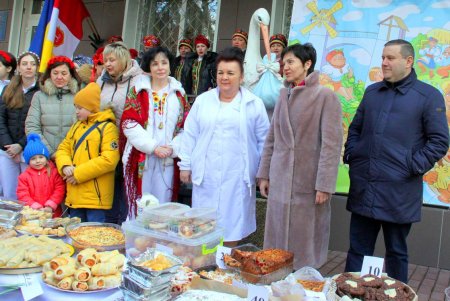 В роддоме № 7 провели ярмарку в поддержку ВСУ (фоторепортаж)