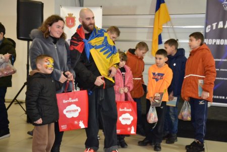 В честь Дня Героев Небесной Сотни в Одессе состоялся благотворительный концерт (фото)