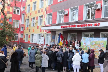 В Одессе на благотворительной ярмарке собрали около 50 тысяч гривен для ВСУ (фото)