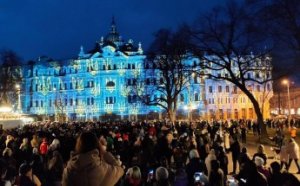 Свет против зла: инсталляции швейцарского художника в Одессе (фото, видео)