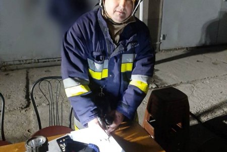 В Белгороде-Днестровском загорелся крупный склад с пенопластовыми плитами (фото, видео) 