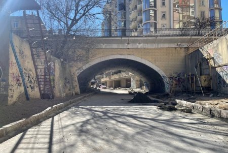 На Деволановском спуске активно идет второй этап капремонта 