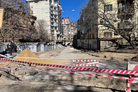 На Деволановском спуске активно идет второй этап капремонта 